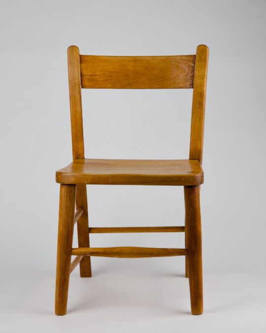 Drewniane krzesełko dziecięce, 1939 rok, Anglia - obrazek 3
