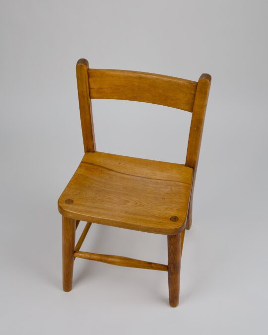 Drewniane krzesełko dziecięce, 1939 rok, Anglia - obrazek 5